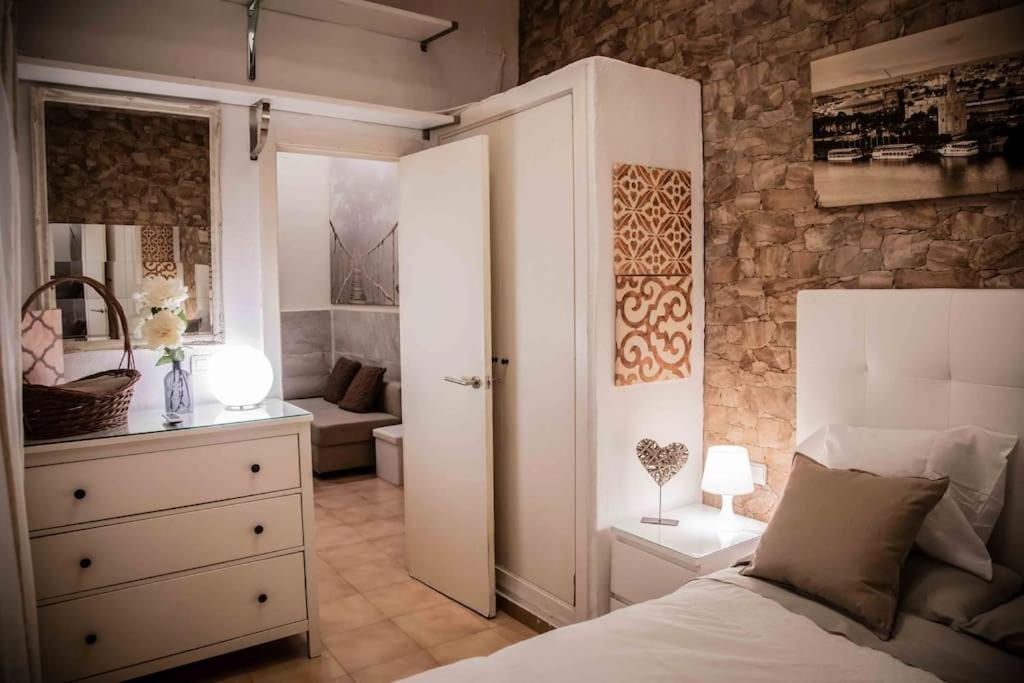 Apartament Imperial Center Seville New Management Since April Екстериор снимка